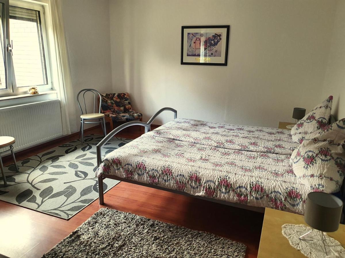 Ferienwohnung Am Rauenhuebel Völklingen Екстериор снимка